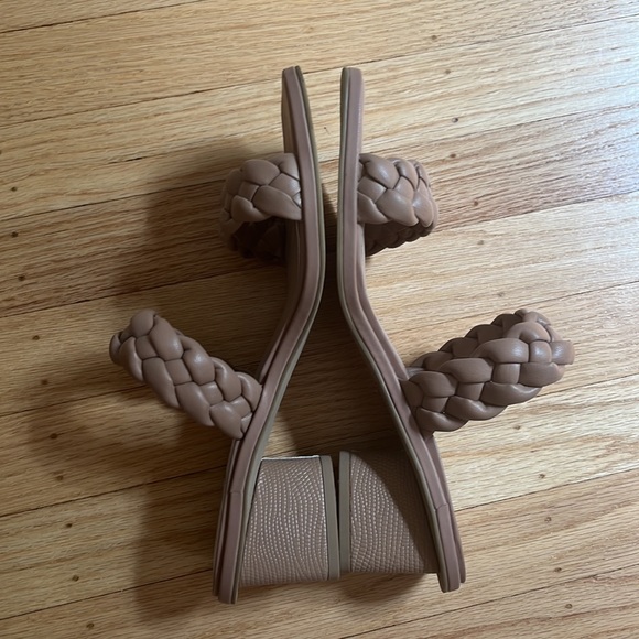 Dolce vita RONIN SANDALS IN CAFE STELLA

Size: 9 - Picture 3 of 7